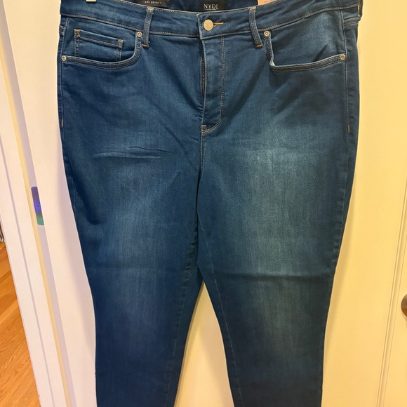 NYDJ Ami Skinny w hem detail - Picture 1 of 6